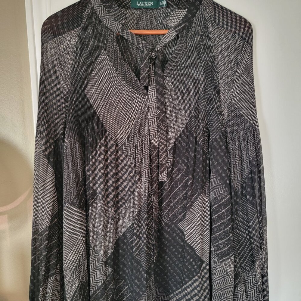 Ralph Lauren relax fit blouse with neck-tie in excellent condition